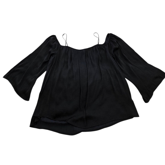 Vince Camuto Black Flowy Cold Shoulder Blouse - Picture 1 of 4
